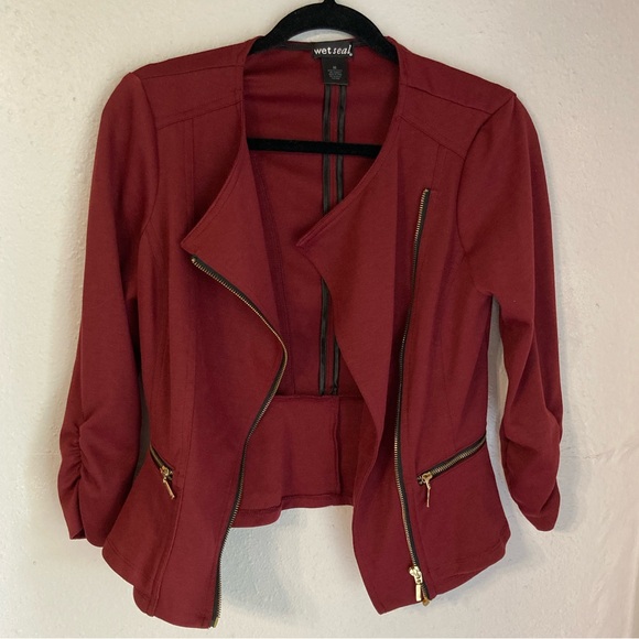 Wet Seal Red Blazer Asymmetrical Zipper Cropped - Picture 3 of 6
